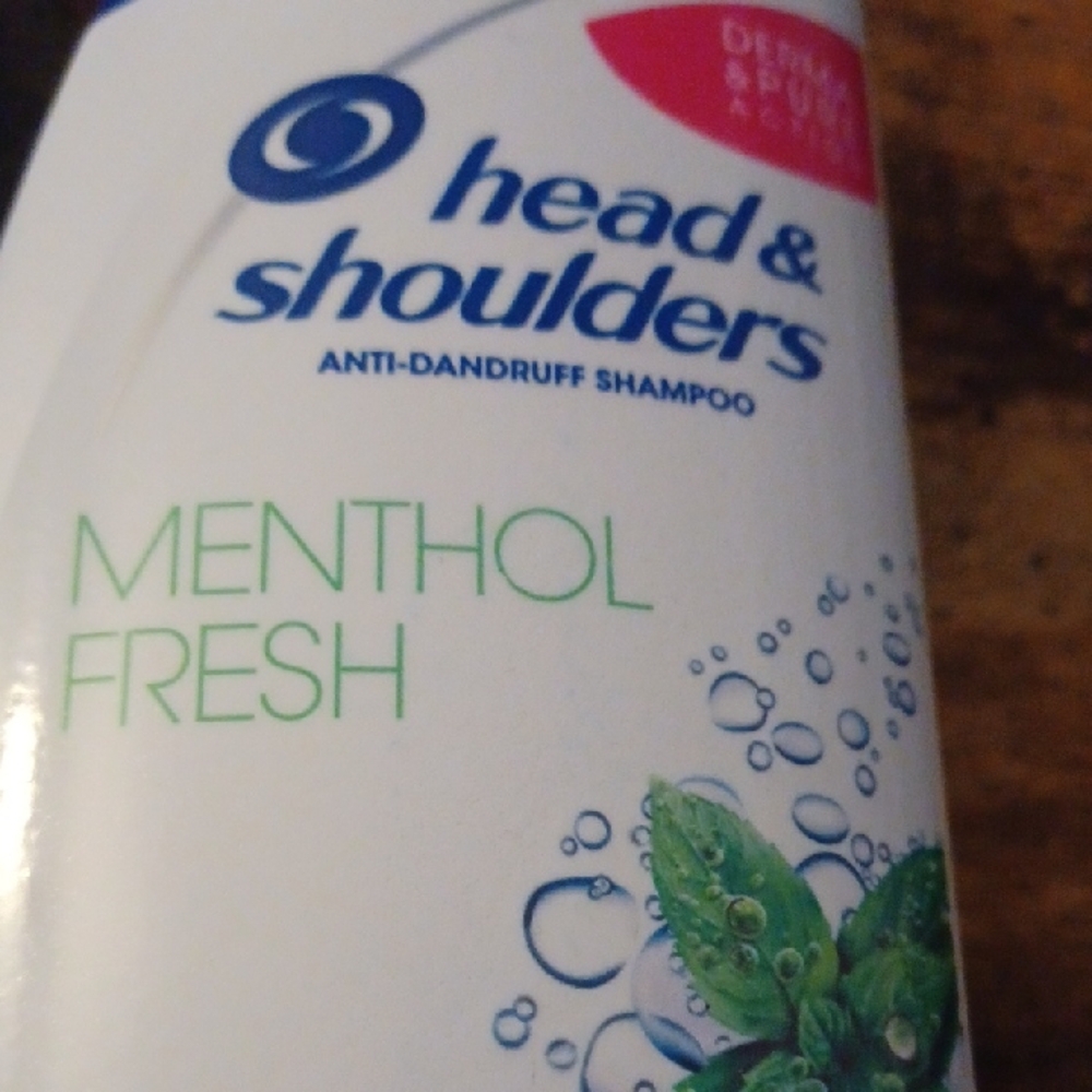 Rare! Menthol Fresh Head & Shoulders Anti-Dandruff Shampoo 13.5 oz - Picture 2 of 8